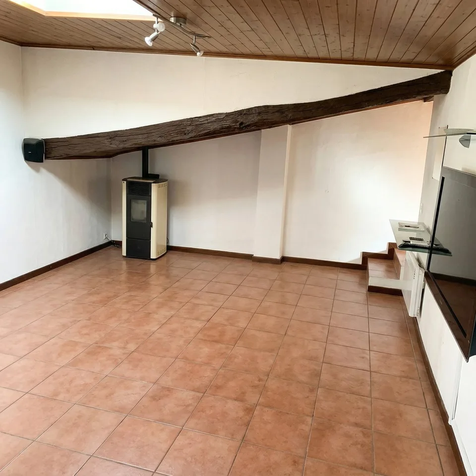 Immeuble à revenu avec possibilité de transformation en maison unifamiliale – photo 14 sur 16