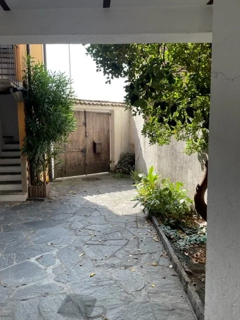 Immeuble à revenu avec possibilité de transformation en maison unifamiliale – photo 16 sur 16