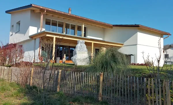 Grande casa, bel giardino, ampliabile a 7,5 stanze