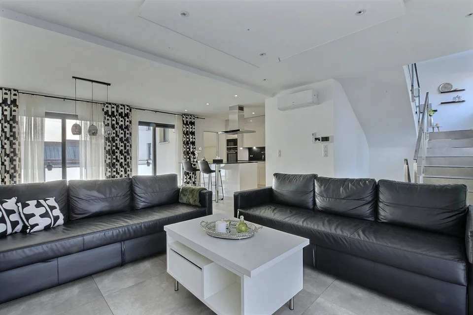 Maison bifamiliale moderne de 6 pièces à Saint-Louis (68300)