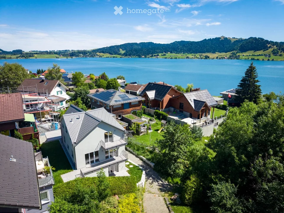 Modernes Neubau-Einfamilienhaus mit hochwertigem Innenausbau