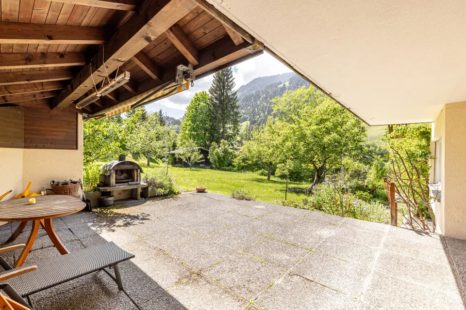 Einmaliges Architektenhaus auf grosszügiger Parzelle in Zweisimmen zu verkaufen