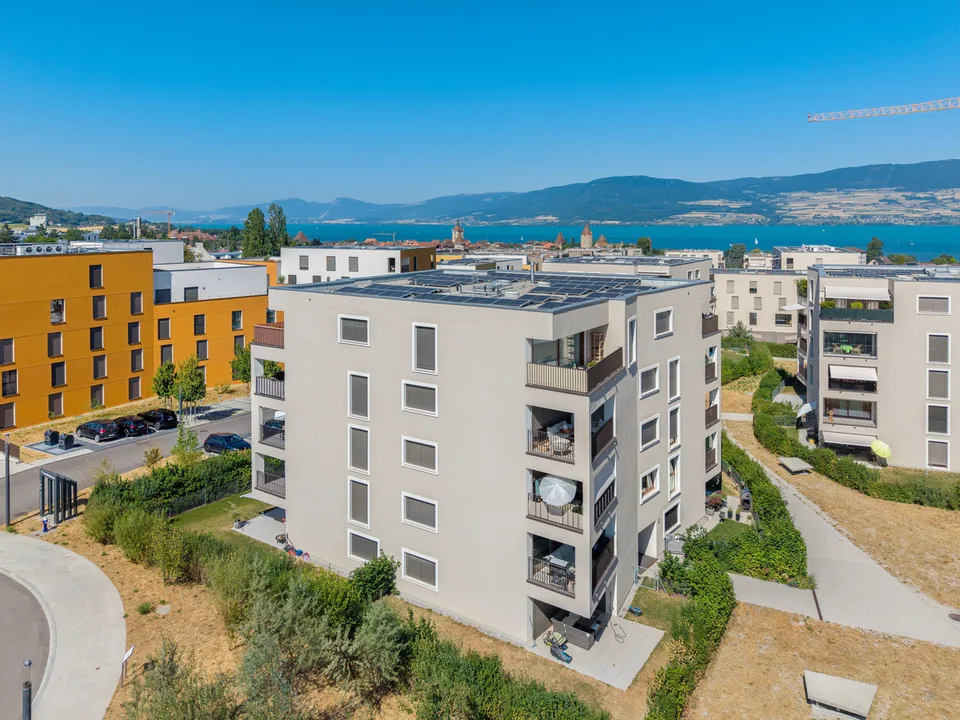 Paisible appartement de 3 1/2 pces proche du lac pour l'ETE !