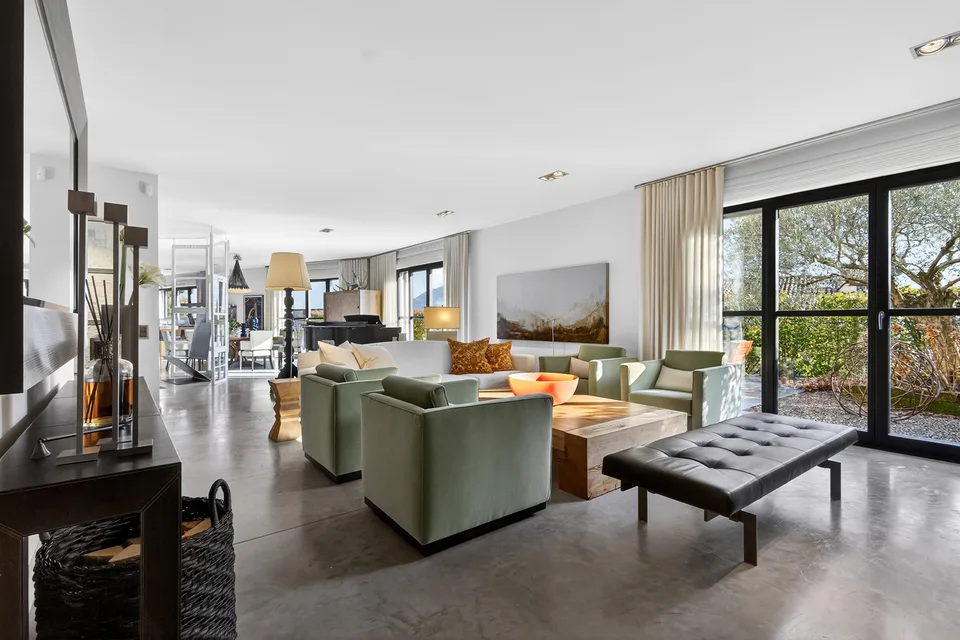 Splendida villa vicino al nucleo storico con vista panoramica – Foto 6 von 12
