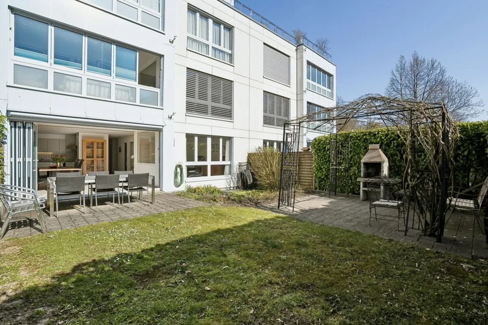 Ruhige Gartenwohnung nahe der Stadt und der Aare inklusive zwei Einstellhallenplätzen – Foto 11 von 13