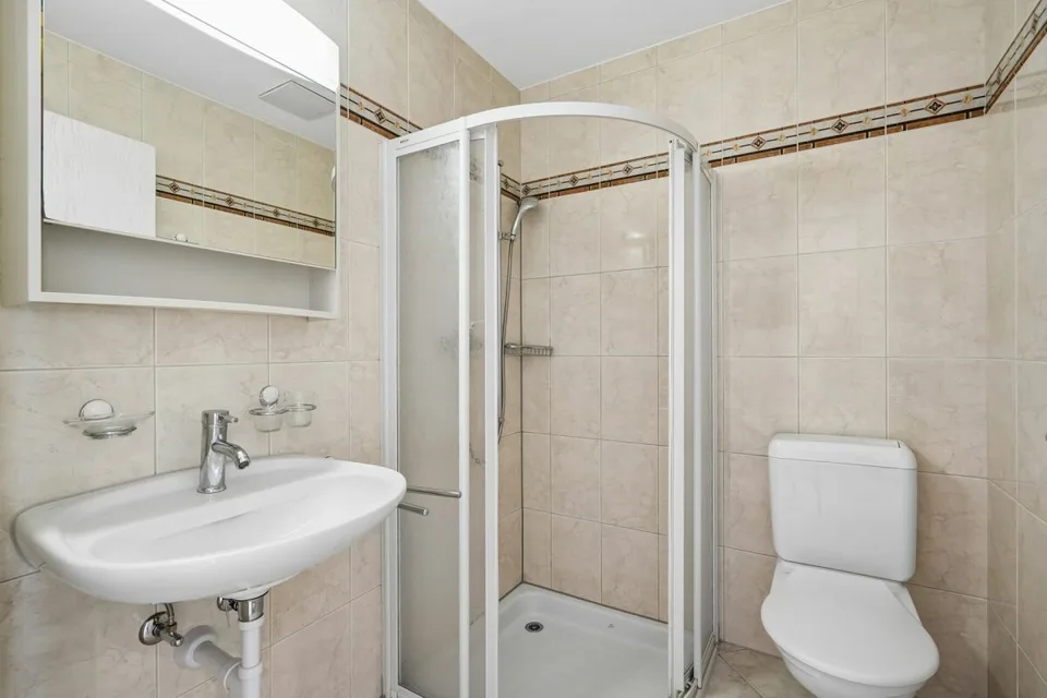 Ruhige Gartenwohnung nahe der Stadt und der Aare inklusive zwei Einstellhallenplätzen – Foto 7 von 13
