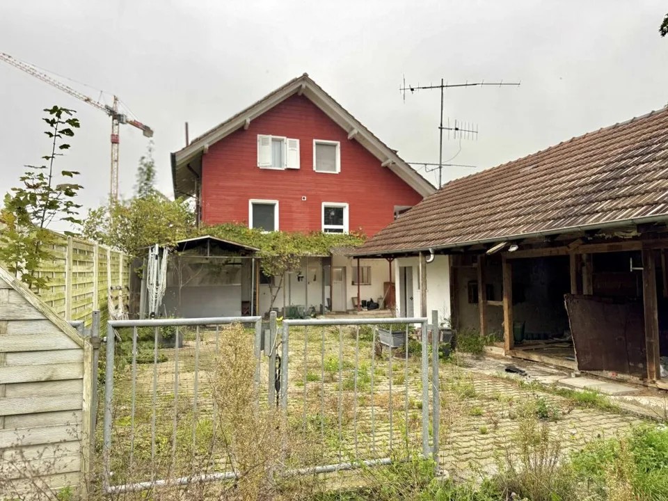 EFH mit Landreserve & Pferdestall - Ausbaupotenzial