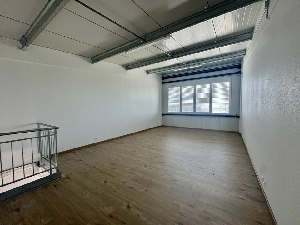 Halle für Handwerk oder Industrie auf zwei Ebenen – Foto 6 von 7