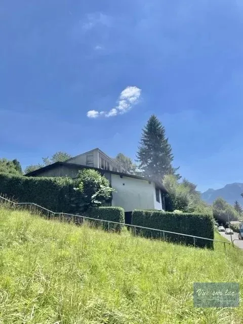Casa familiare degli anni '60, con vista sul lago. – foto 6 di 13