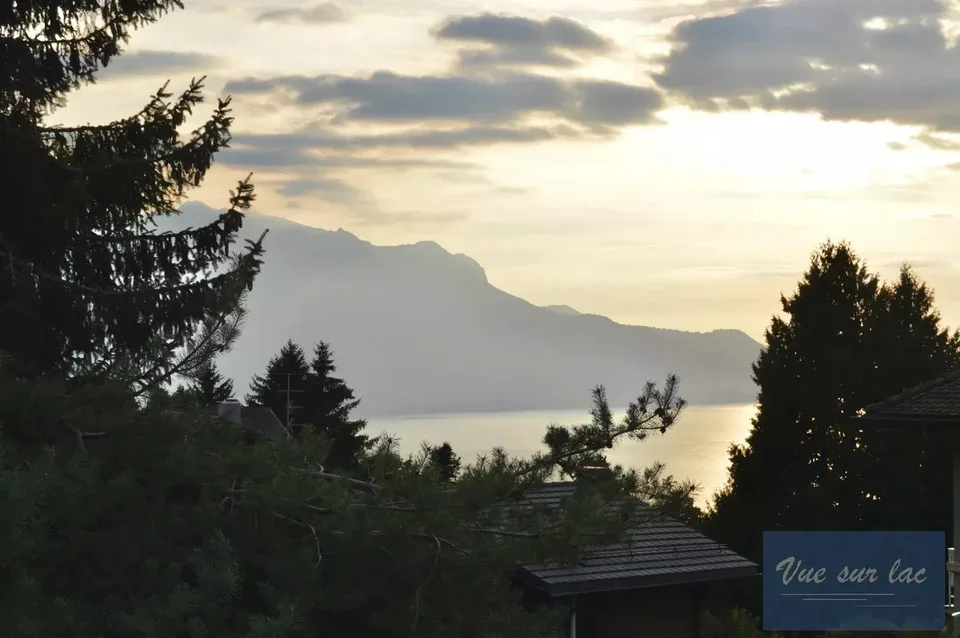 Casa familiare degli anni '60, con vista sul lago. – foto 11 di 13