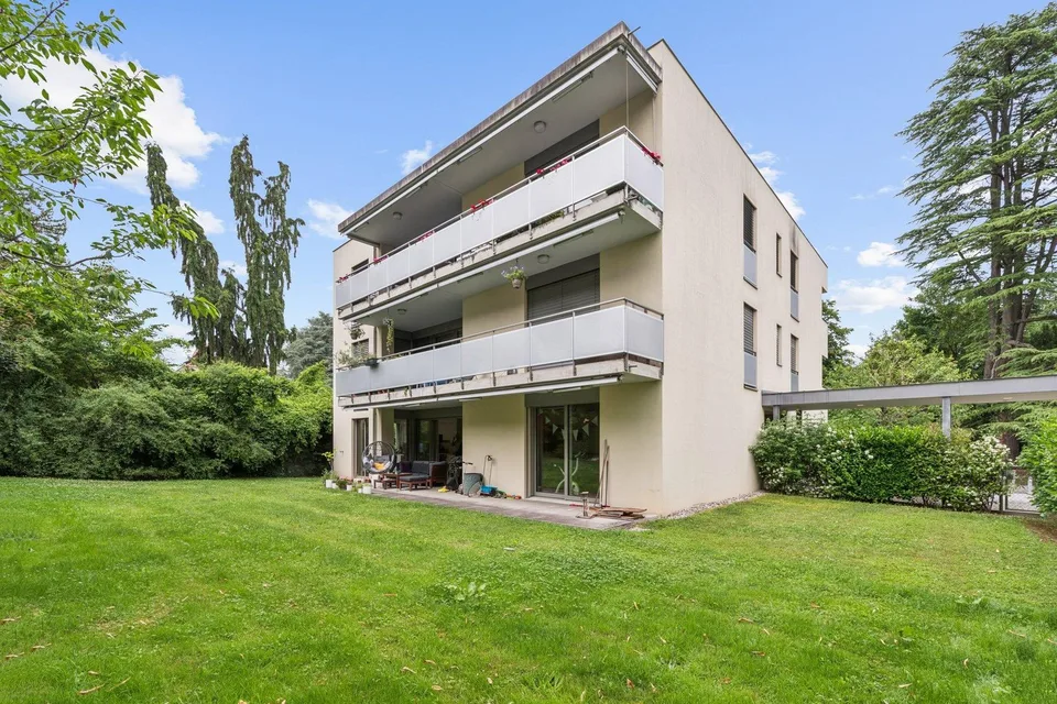 MAGNIFIQUE APPARTEMENT AVEC 4 CHAMBRES & 1300 M² DE JARDIN !