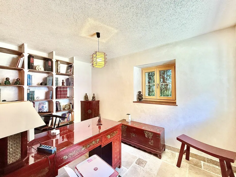 Maison de 405 m2 avec terrain de 4'413 m2 à Bex – photo 16 sur 30