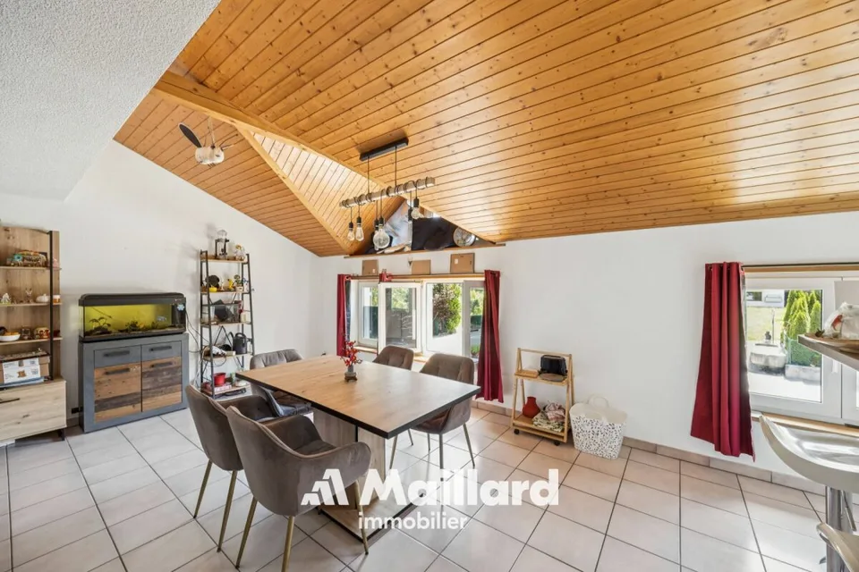 Courfaivre - Appartement paisible avec place de parc et jardin