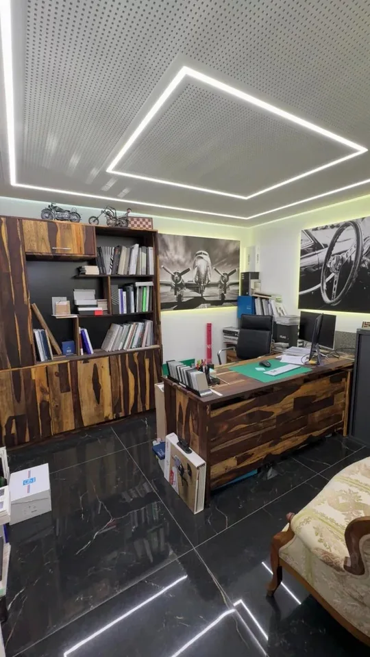 Spazio commerciale di 100 m² rinnovato con visibilità eccezionale