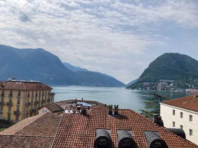 LUGANO: ATTICO DI PRESTIGIO IN CENTRO