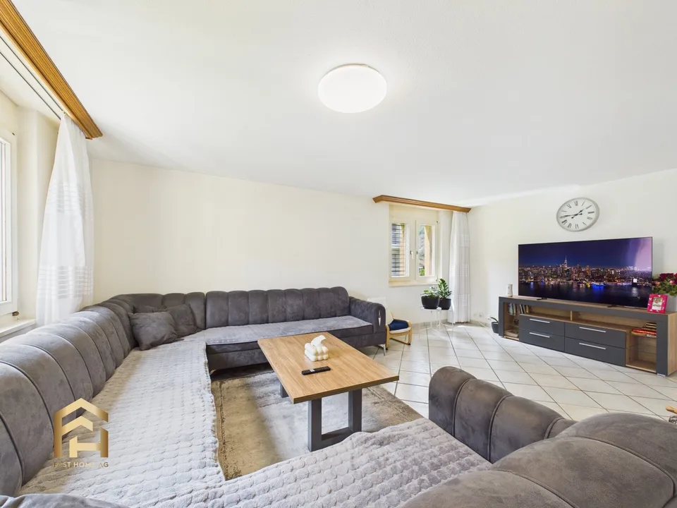 Appartement lumineux 4.5 pièces avec balcon et espace de jardin à Brig-Glis