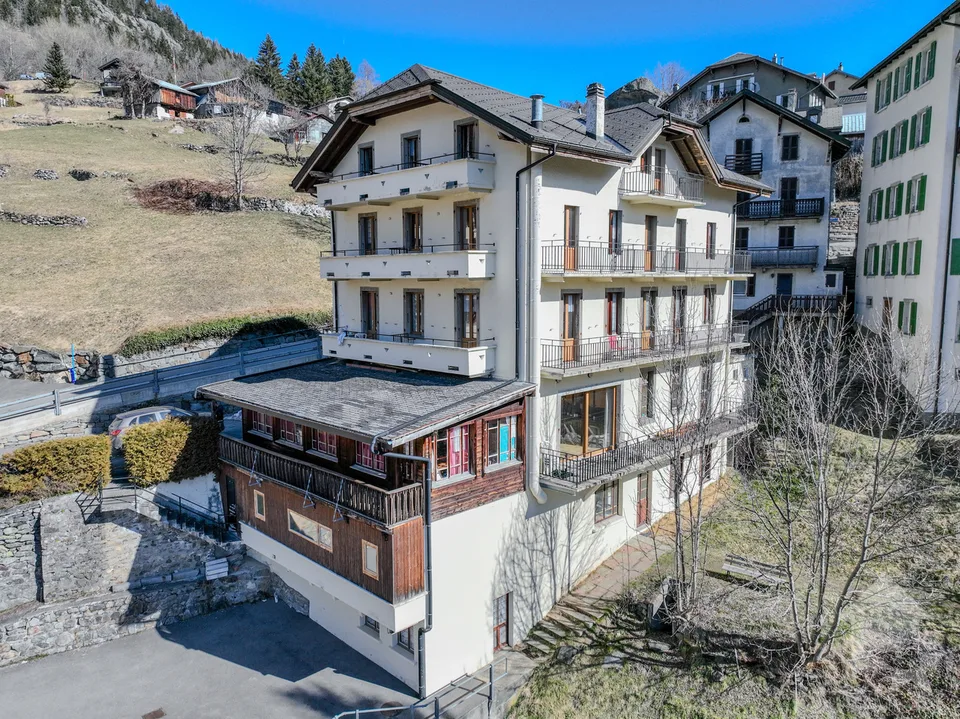 Ancien Hôtel de Charme au Coeur du Village de Finhaut