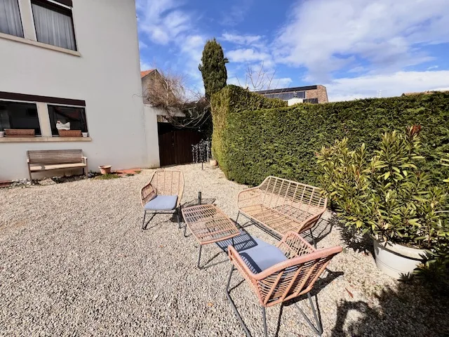 Grande casa individuale (divisibile in 2 case a schiera) a Terre-Sainte in viager: libero in 3 anni