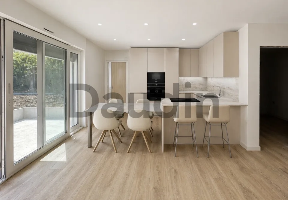 Appartamento nuovo di 3.5 locali THPE con giardino privato
