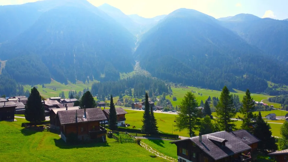 Terreno edificabile ai margini del bosco a Goms – foto 16 di 17