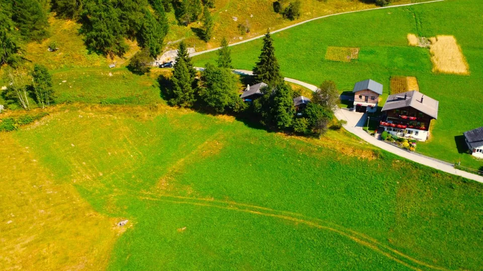 Terreno edificabile ai margini del bosco a Goms – foto 12 di 17