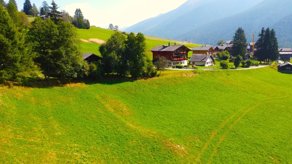 Terreno edificabile ai margini del bosco a Goms – foto 11 di 17