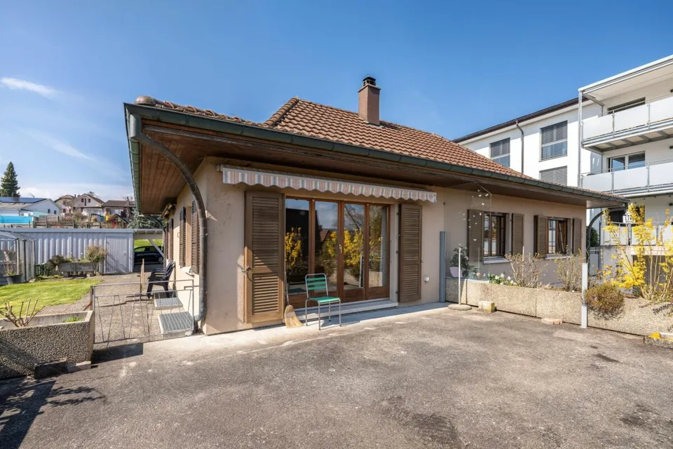 4.5-Zimmer-Einfamilienhaus mit Studiowohnung