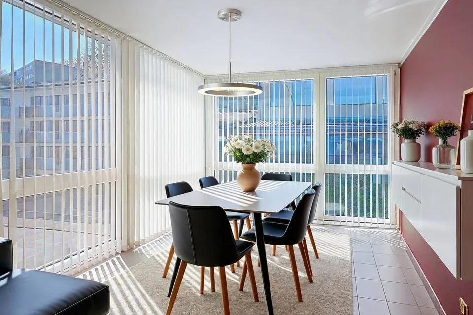 Helles Dachgeschosswohnung mit atemberaubendem Blick auf den See
