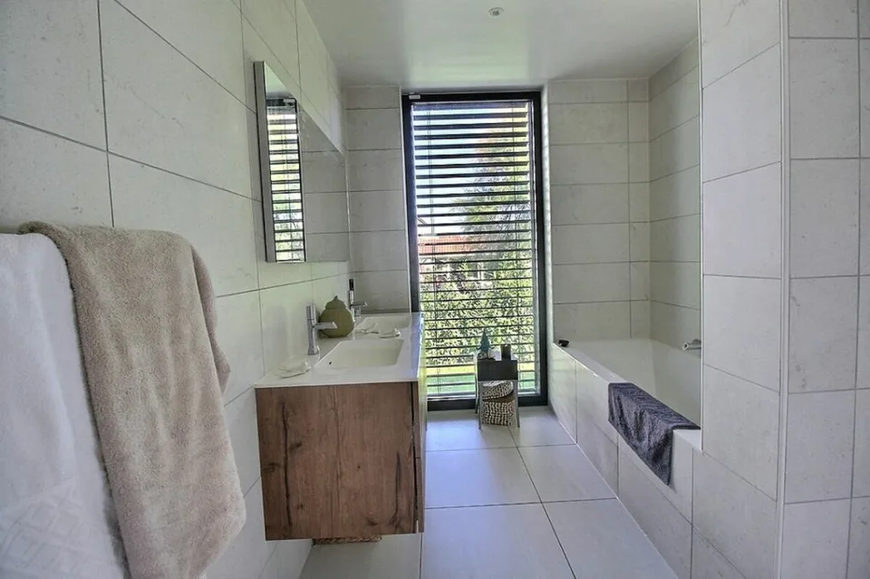Haus mit 6 Zimmern - 74100 Ville-la-Grand – Foto 6 von 13