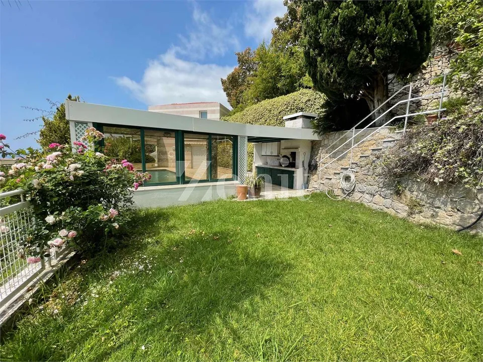 Attico duplex con terrazza panoramica, piscina e giardino privati - Me