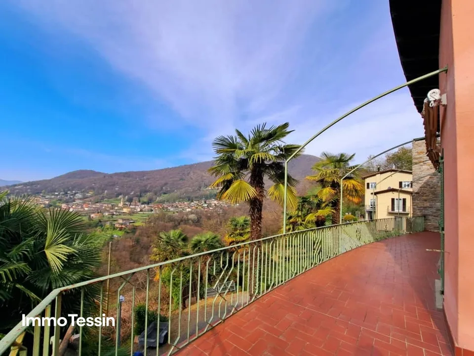 OCCASION : Villa exclusive et élégante avec charme intemporel & vue sur le lac de Lugano