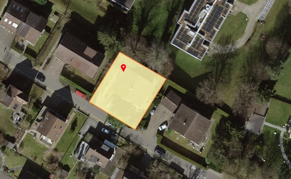 Detached 3-family house