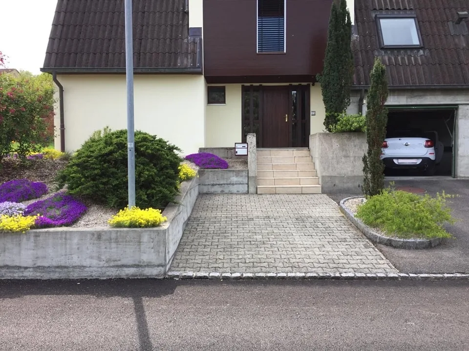 Villa, Rossemaison - 1180000