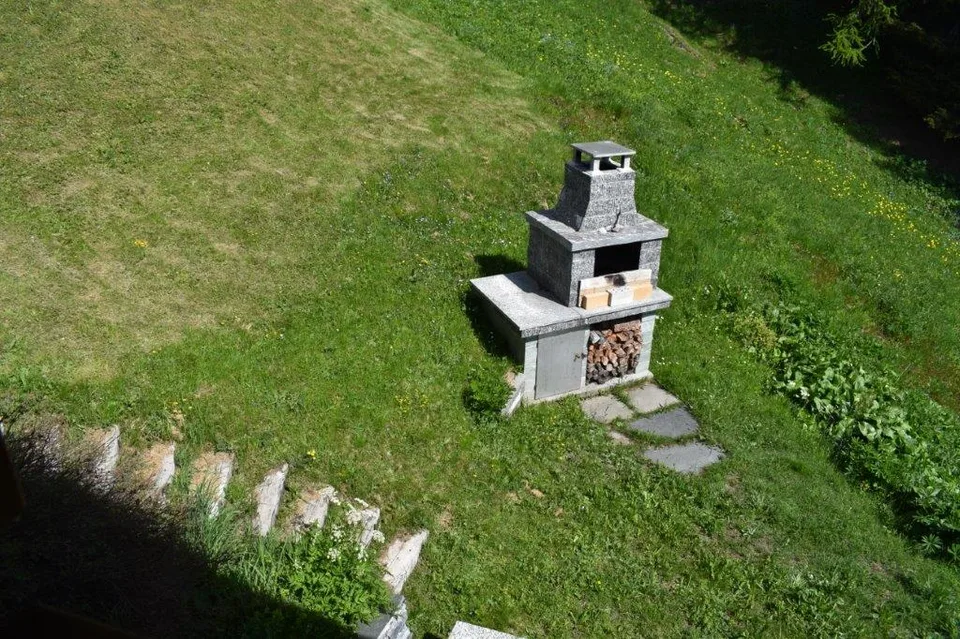 Casotto di montagna / Chalet in una pittoresca campagna montuosa (2 appartamenti autorizzati)