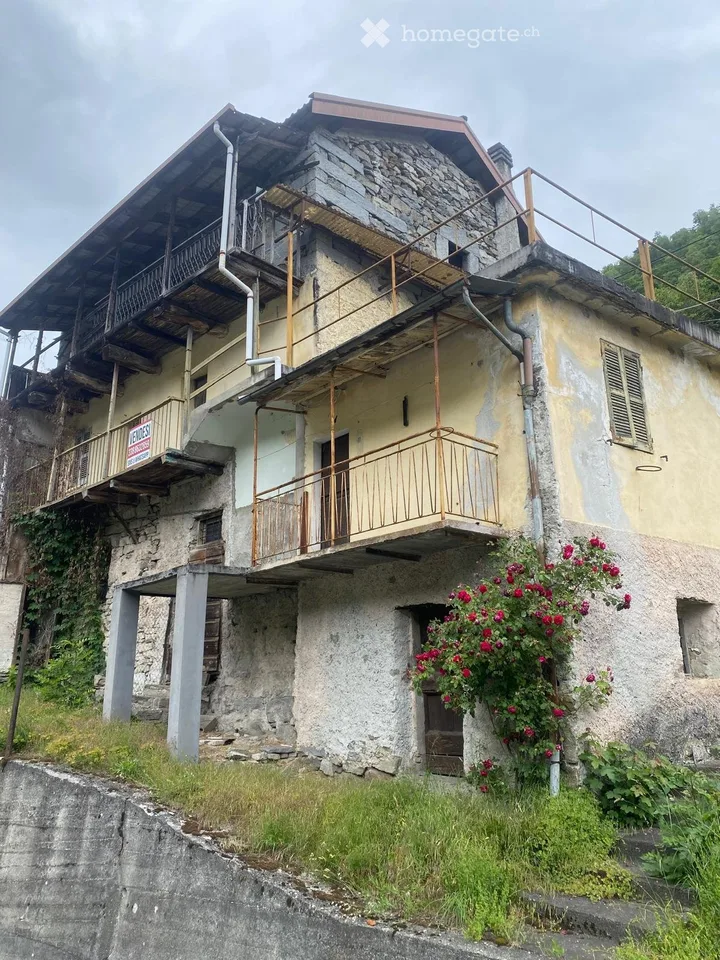 Vendo rustico da ristrutturare in Valle d'Antrona (Italia)