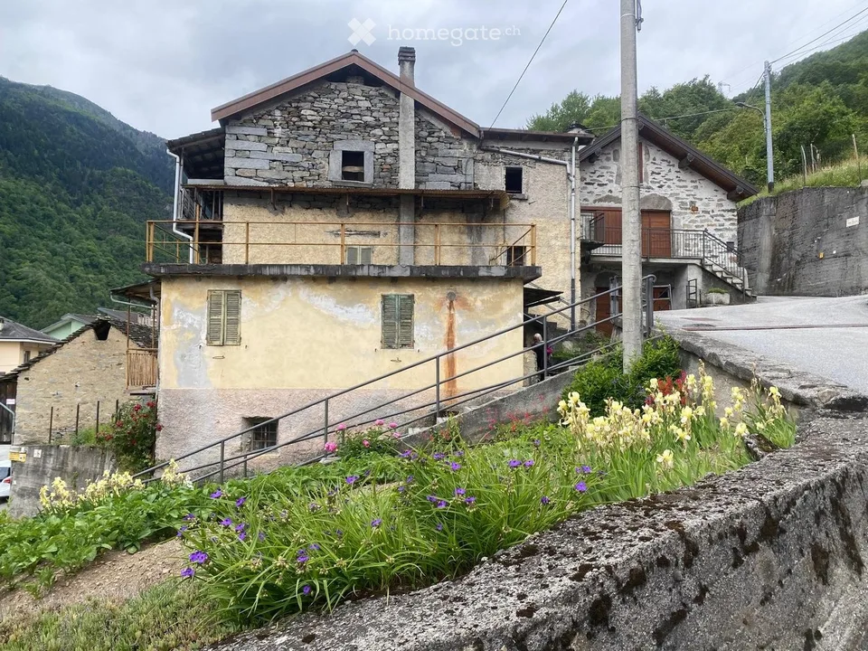Vendo rustico da ristrutturare in Valle d'Antrona (Italia)