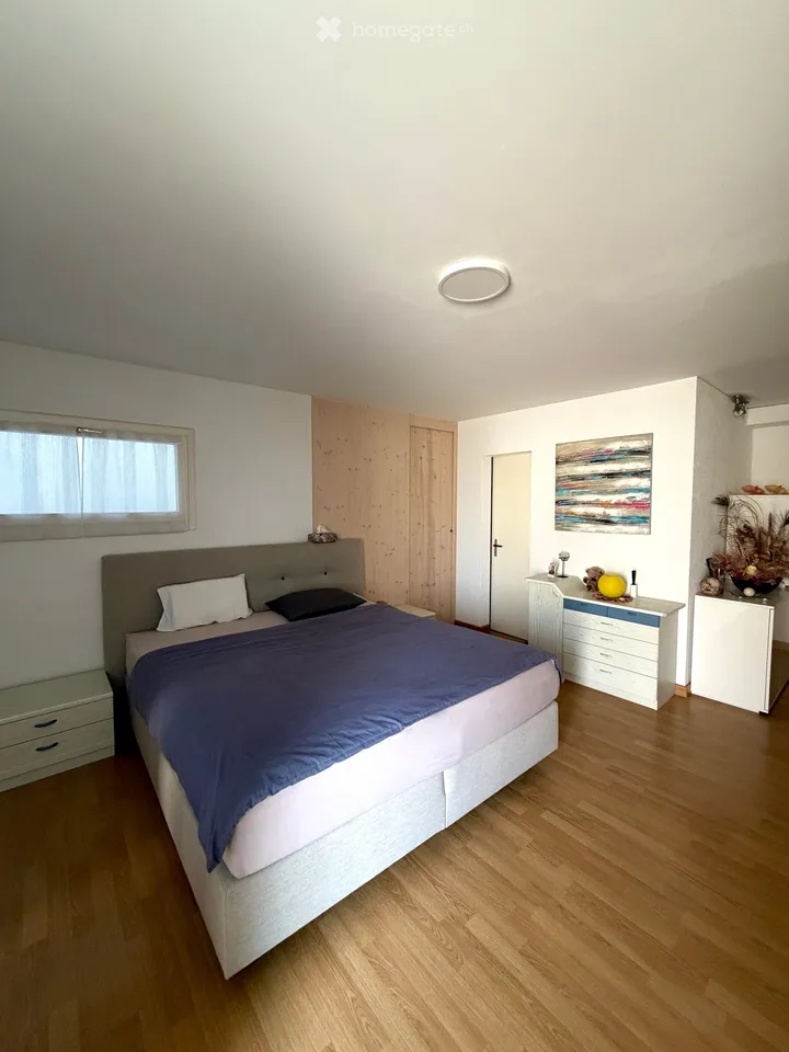 Proprietà esclusiva con casa principale e appartamento separato a Courtepin