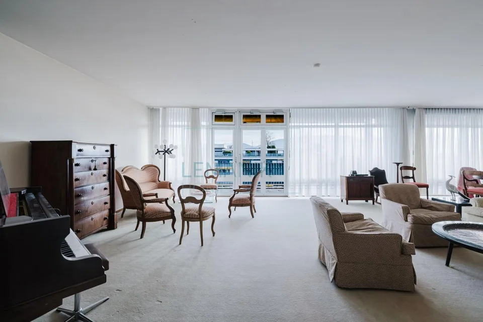 Einzigartige Gelegenheit: Luxuswohnung in höherem Stock