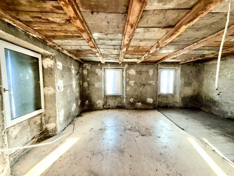 Casa da ristrutturare nel centro di Chamoson, venduta con autorizzazione di costruzione