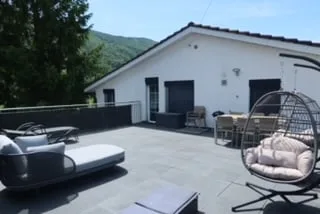 Maison mitoyenne modernisée avec appartement 4.5- & 3.5-pièces