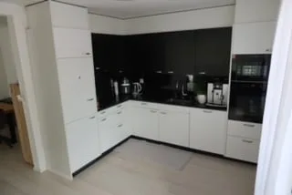 Maison mitoyenne modernisée avec appartement 4.5- & 3.5-pièces