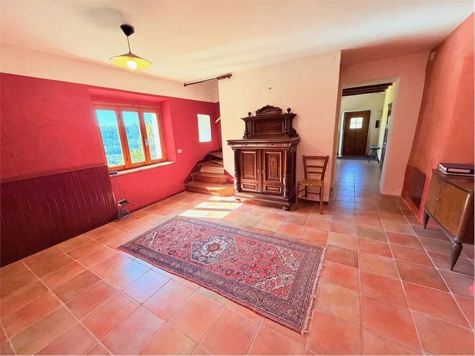 Curata casa di campagna in una posizione soleggiata e riservata con sp – foto 7 di 13