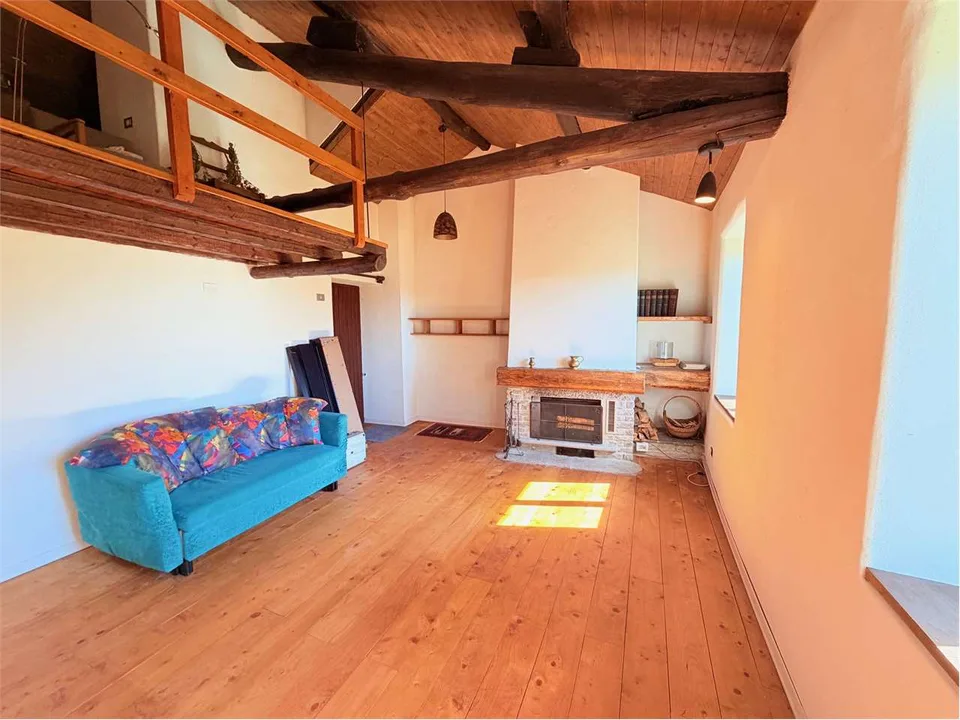 Curata casa di campagna in una posizione soleggiata e riservata con sp – foto 10 di 13