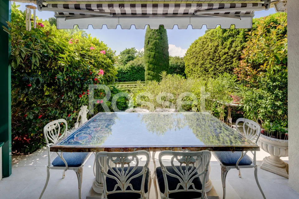 Appartement lumineux avec terrasse, proche du Lac et commerces