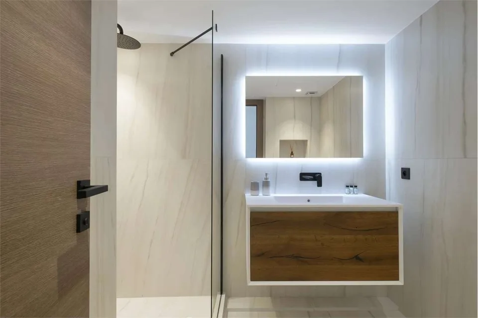 Splendid apartment with panoramic sea view – photo 9 of 12