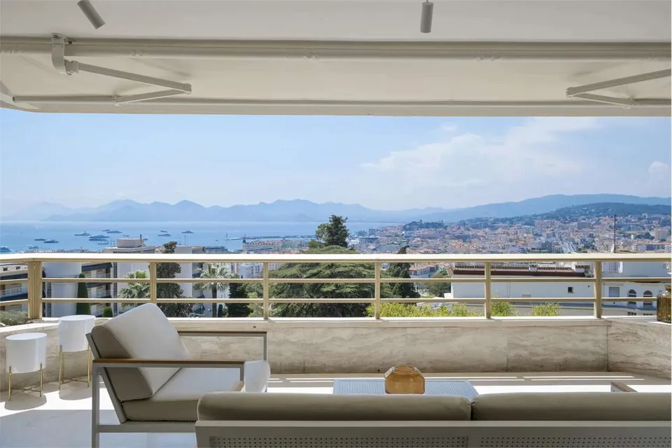 Splendide appartement avec vue panoramique sur la mer