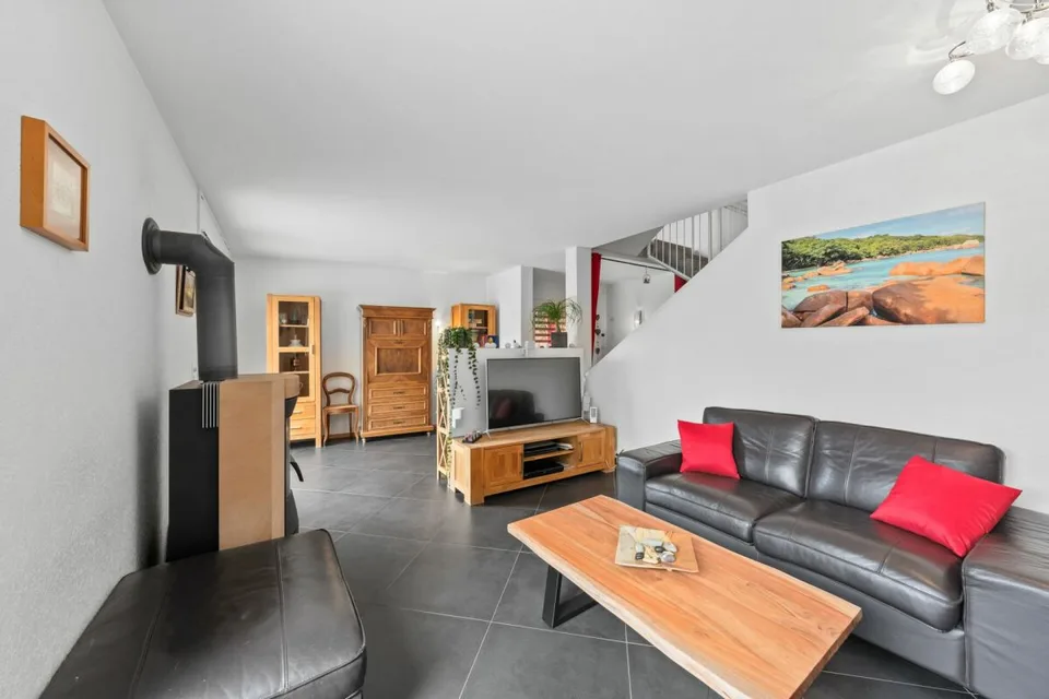 2 Minuten von Payerne entfernt, Architekten-Villa mit 7,5 Zimmern, beheiztem Pool und Whirlpool