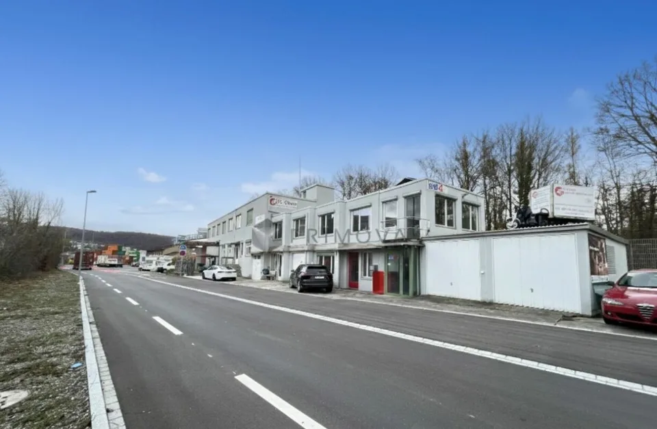Profitieren Sie von 320m² Gewerbefläche in bester Hafenlage zu einem unschlagbaren Preis
