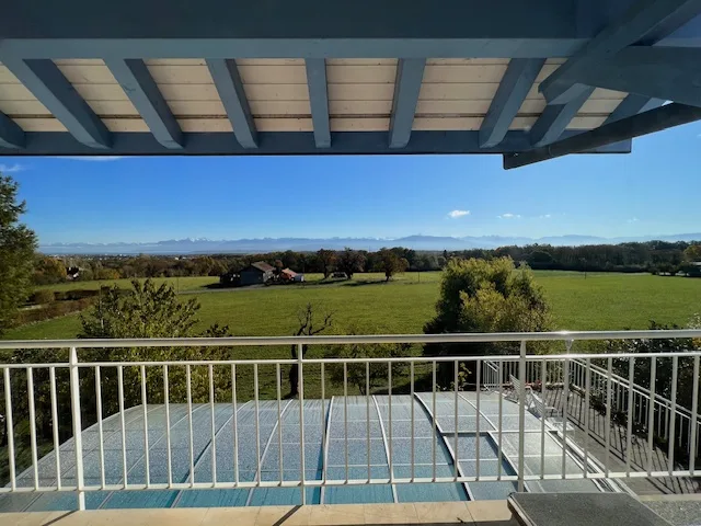 Einfamilienhaus in Barterzahlung bei Nyon mit Panoramablick auf den See