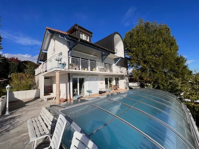 Einfamilienhaus in Barterzahlung bei Nyon mit Panoramablick auf den See